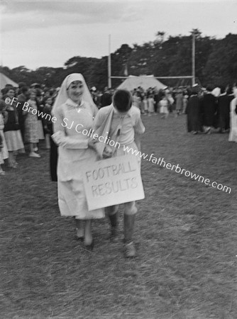 AT FETE FOR NEW SCHOOLS